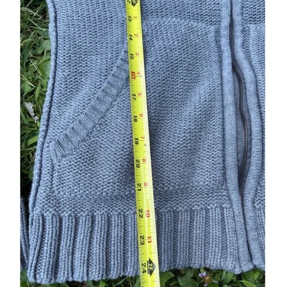 Filson Genuine Garment Women's Knit Zip Front Sweater Gray Size Medium Peru - Picture 8 of 9